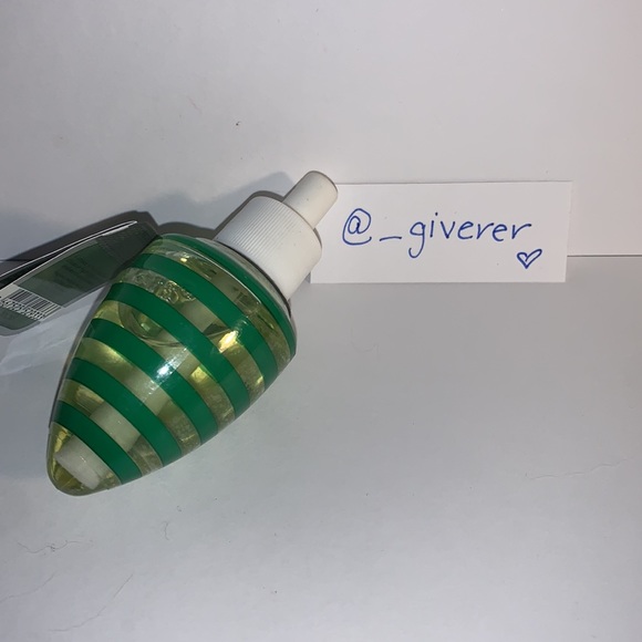 Holly Wreath Wallflower Refill Home Fragrance - Picture 3 of 9